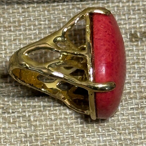 Vintage Red Coral Ring - Picture 3 of 6